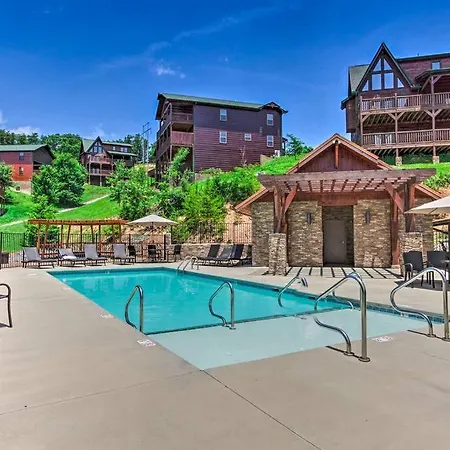 Villa 4Bd-2Bh-Pool Community-Hottub-Parking-Wifi
